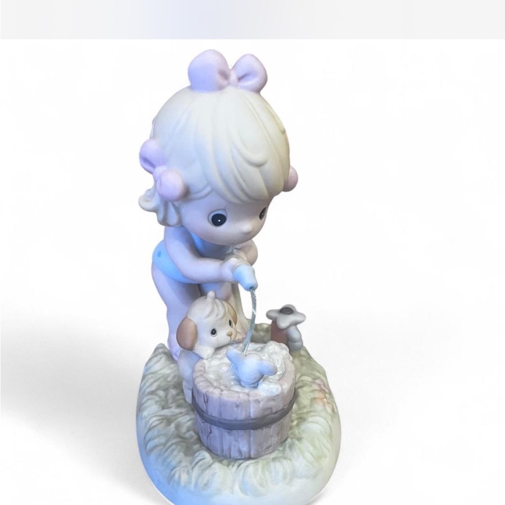 Vintage Precious Moments ‘Squeaky Clean’ 2000 Century Circle event figurine